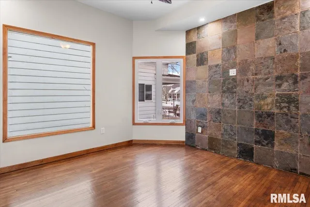 $225,000 | 1037 North 8th Street, Springfield, IL 62702