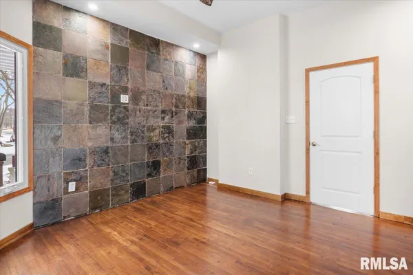 $199,000 | 1037 North 8th Street, Springfield, IL 62702