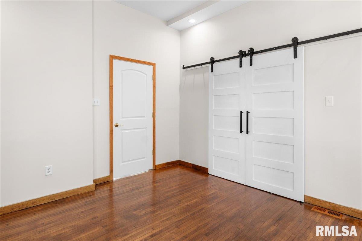 1037 North 8th Street Springfield, IL 62702 - Photo 15 of 35