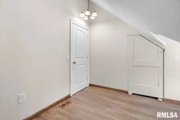 $199,000 | 1037 North 8th Street, Springfield, IL 62702