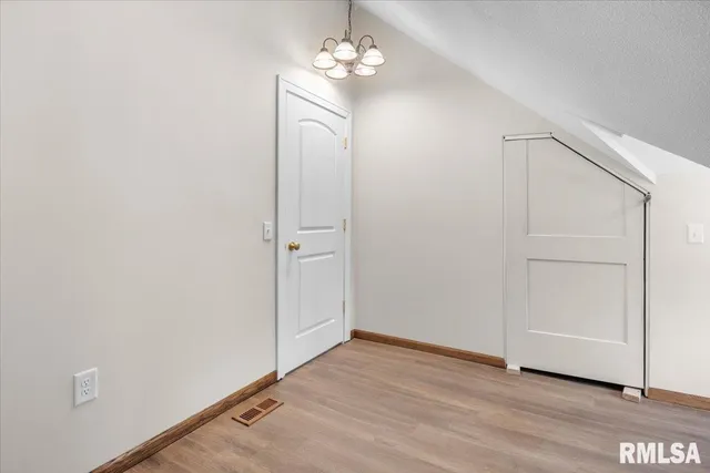 $225,000 | 1037 North 8th Street, Springfield, IL 62702