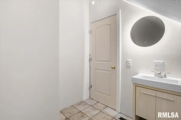 $199,000 | 1037 North 8th Street, Springfield, IL 62702