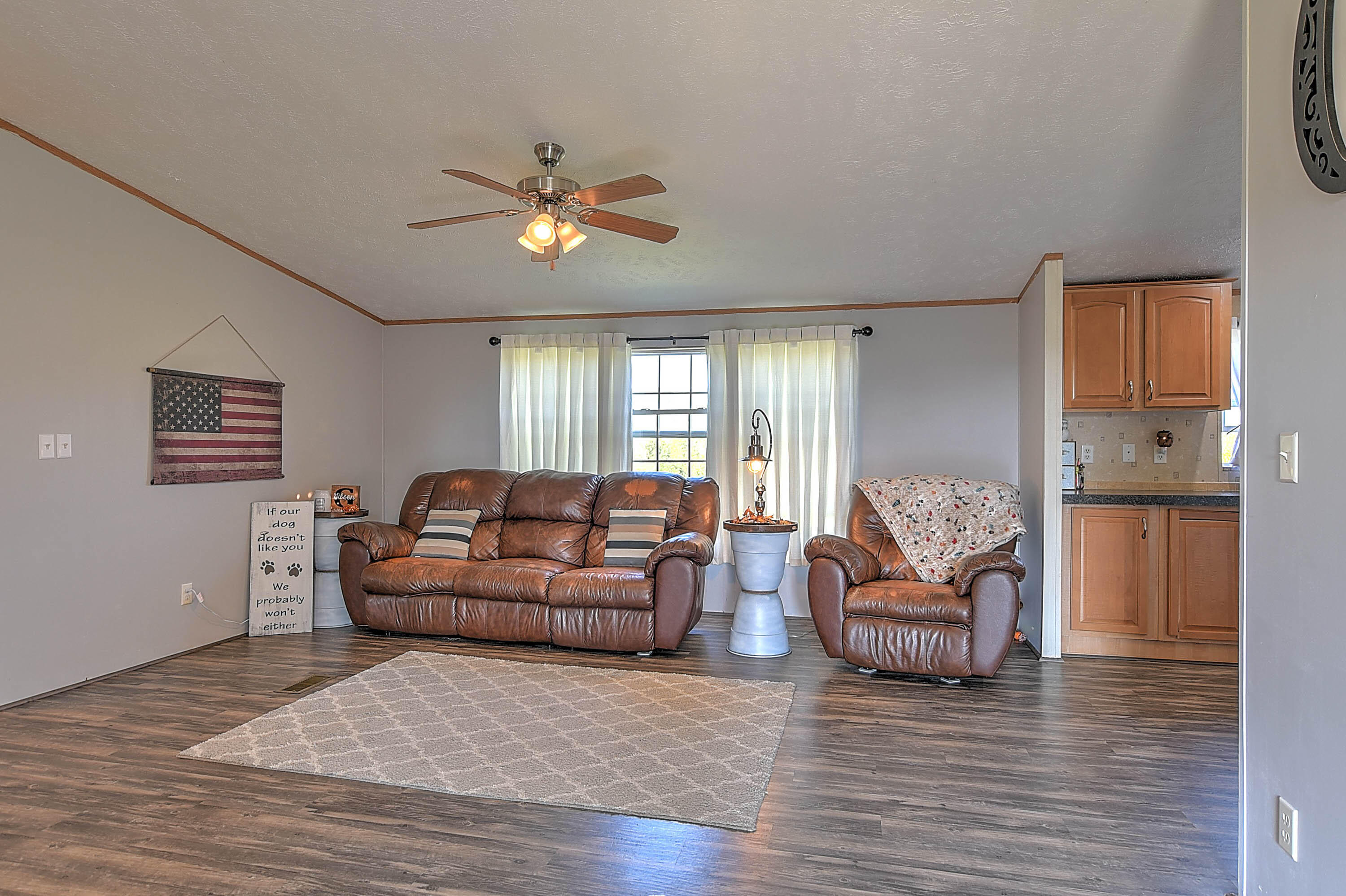 1175 Kite Road Greeneville, TN 37745 - Photo 3 of 39 Living Room
