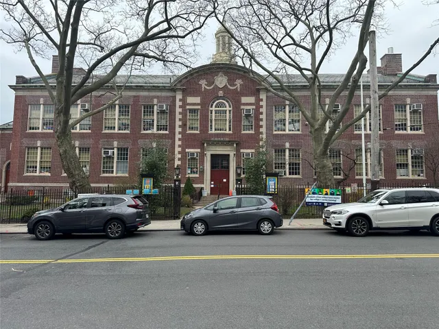 $259,000 | 241-20 Northern Boulevard, Unit 1M | Douglaston