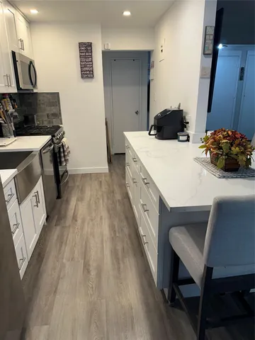 $259,000 | 241-20 Northern Boulevard, Unit 1M | Douglaston