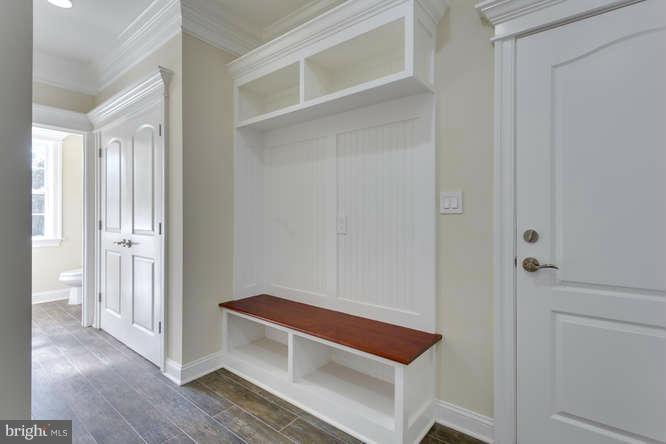 9423 Old Courthouse Road Vienna, VA 22182 - Photo 18 of 30 a room with chair and a window