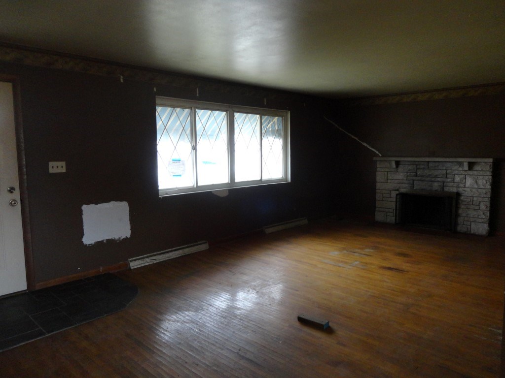 2717 East Tillman Road Fort Wayne, IN 46816 - Photo 3 of 21 Gallery Image 3
