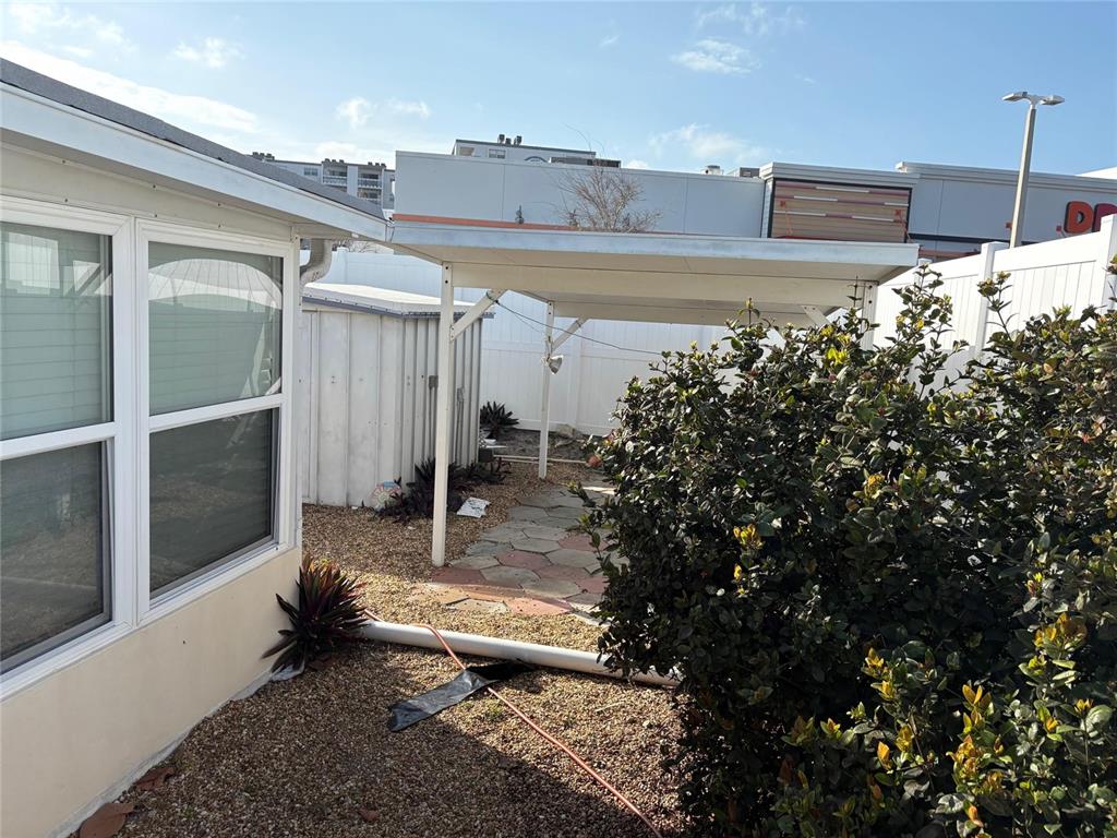 111 174th Avenue East Redington Shores, FL 33708 - Photo 4 of 5