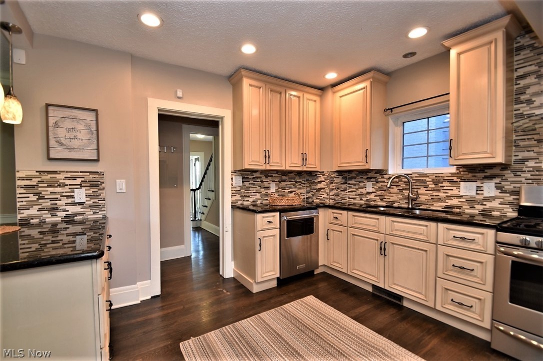 3276 Avalon Road Cleveland, OH 44120 - Photo 13 of 27 Gallery Image 13