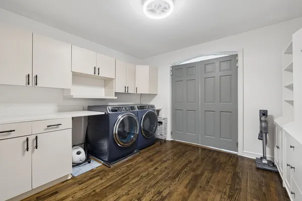 $749,900 | 10547 South Troy Street, Chicago, IL 60655