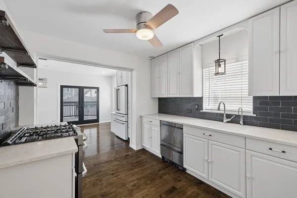 $749,900 | 10547 South Troy Street, Chicago, IL 60655