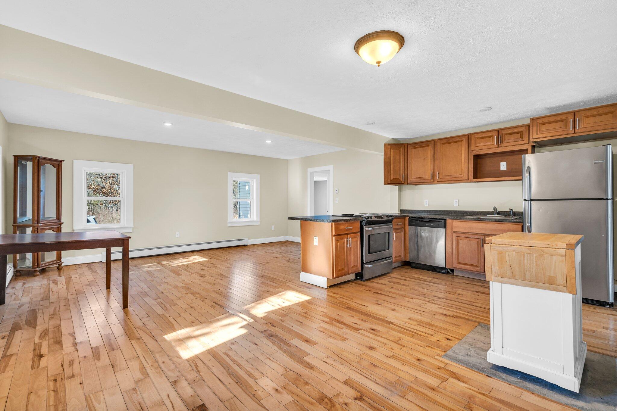 106 West Gray Road Gray, ME 04039 - Photo 4 of 31 4-web-or-mls-DSC04493