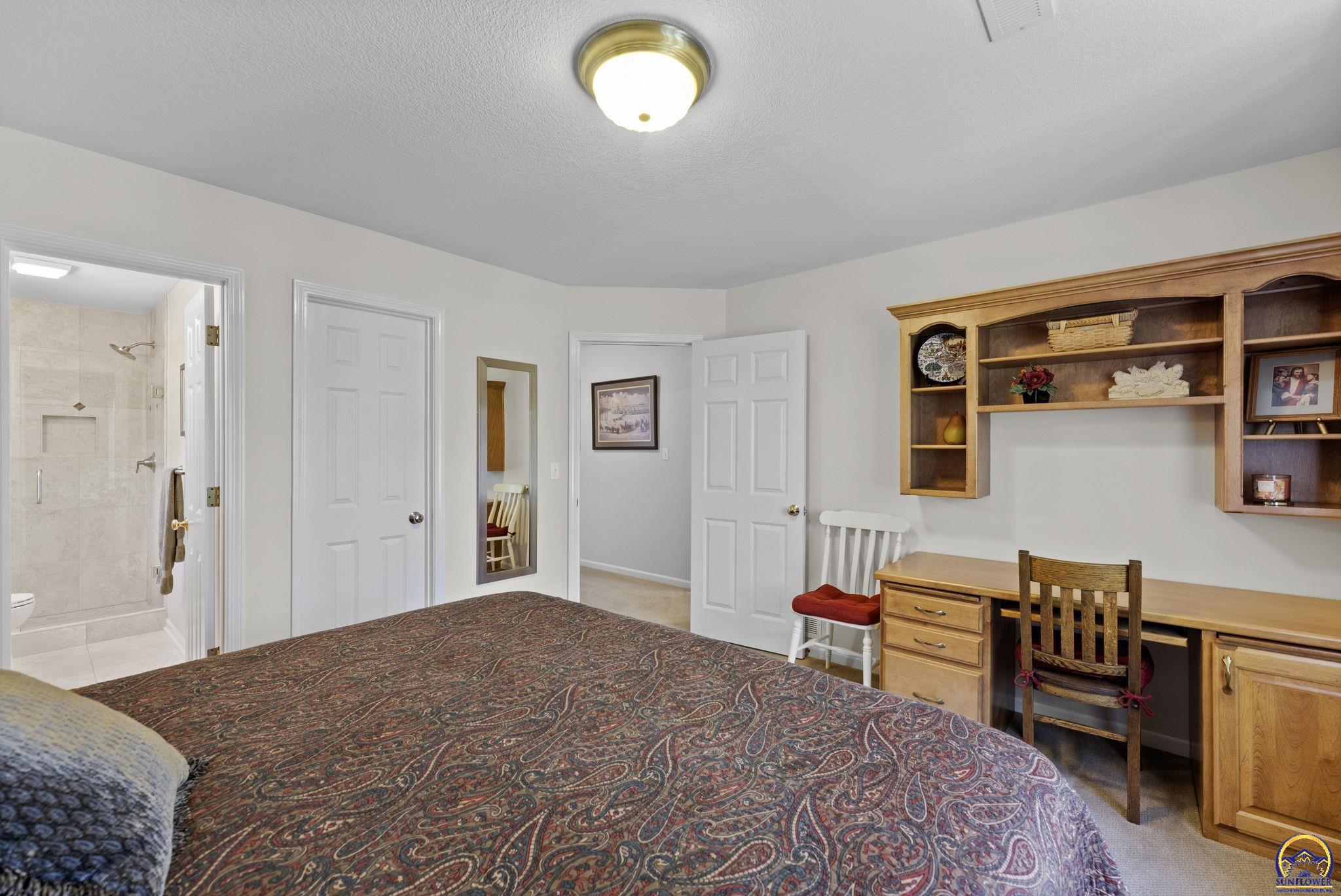 3916 Southwest Clarion Place Topeka, KS 66610 - Photo 48 of 96