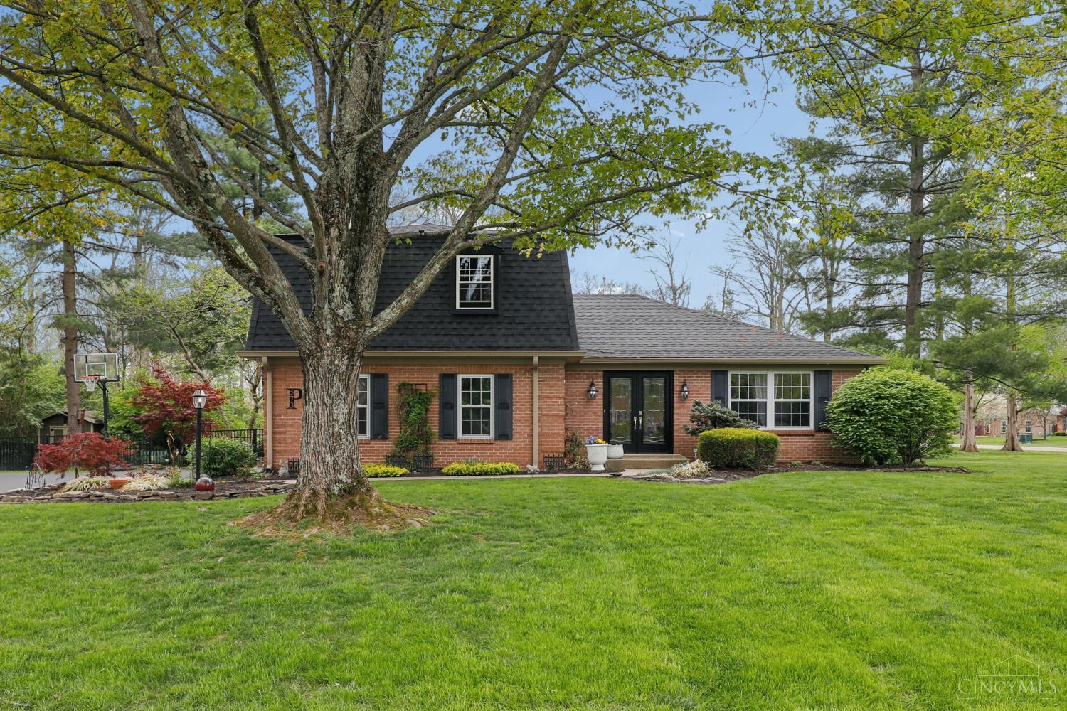 573 Pepper Ridge Road Cincinnati, OH 45244 - Photo 1 of 43