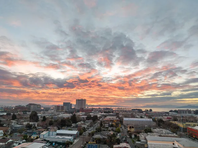 $699,000 | 6465 San Pablo Avenue, Unit 206, Oakland, CA 94608