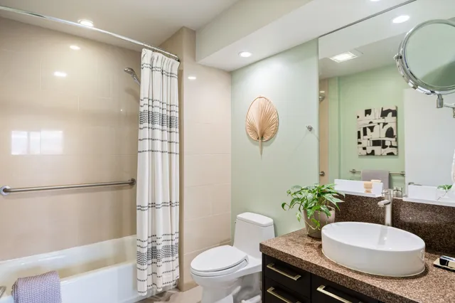 $699,000 | 6465 San Pablo Avenue, Unit 206, Oakland, CA 94608