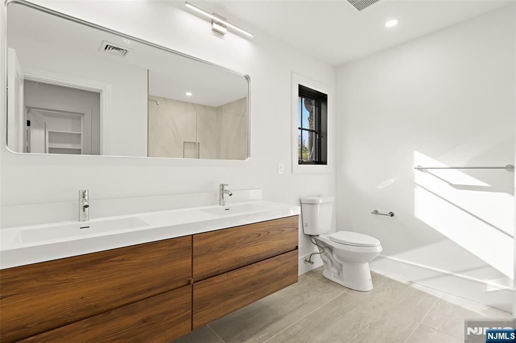 308 Myrtle Street Haworth, NJ 07641 - Photo 17 of 34