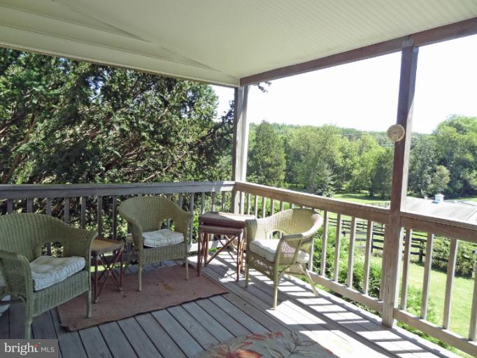 12454 Henderson Road Clifton, VA 20124 - Photo 2 of 25 Exterior (Rear)