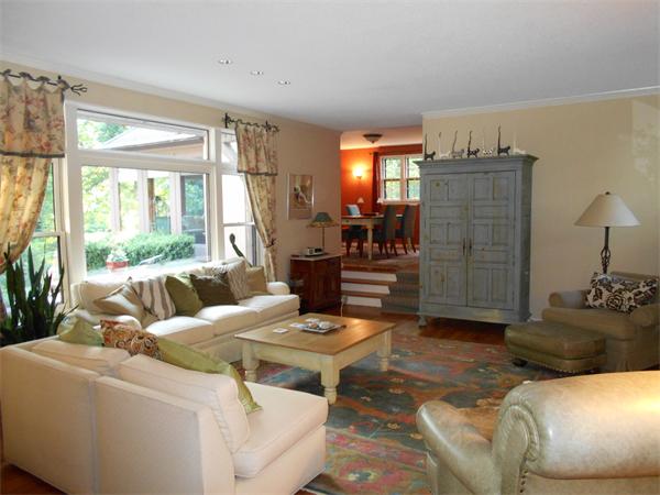 164 Longview Drive Longmeadow, MA 01106 - Photo 3 of 26