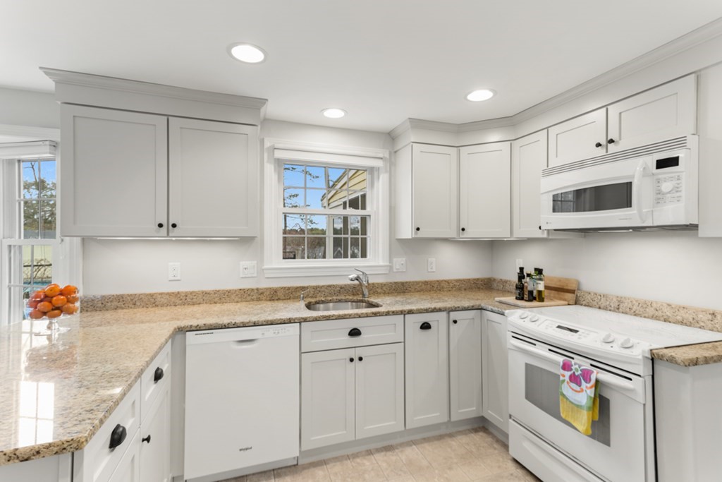 36 Crestview Drive Millis, MA 02054 - Photo 11 of 30