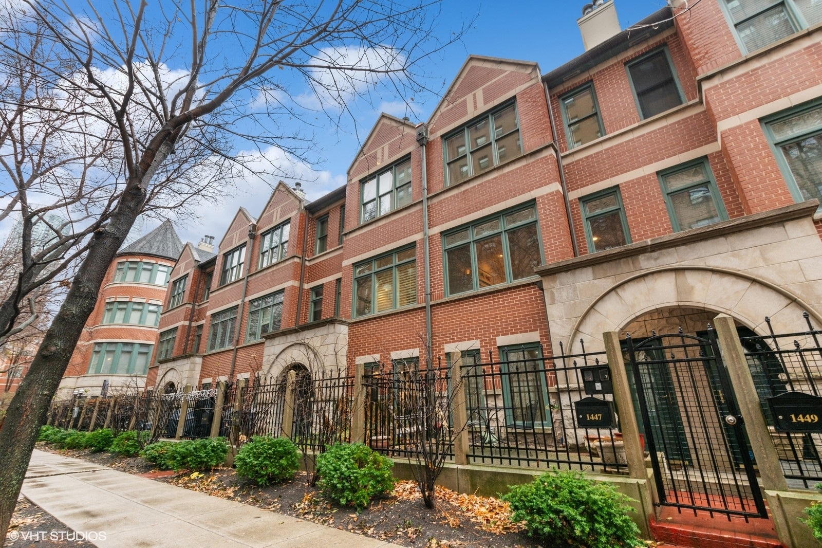 1447 South Indiana Avenue Chicago, IL 60605 - Photo 1 of 23 a front view of a building