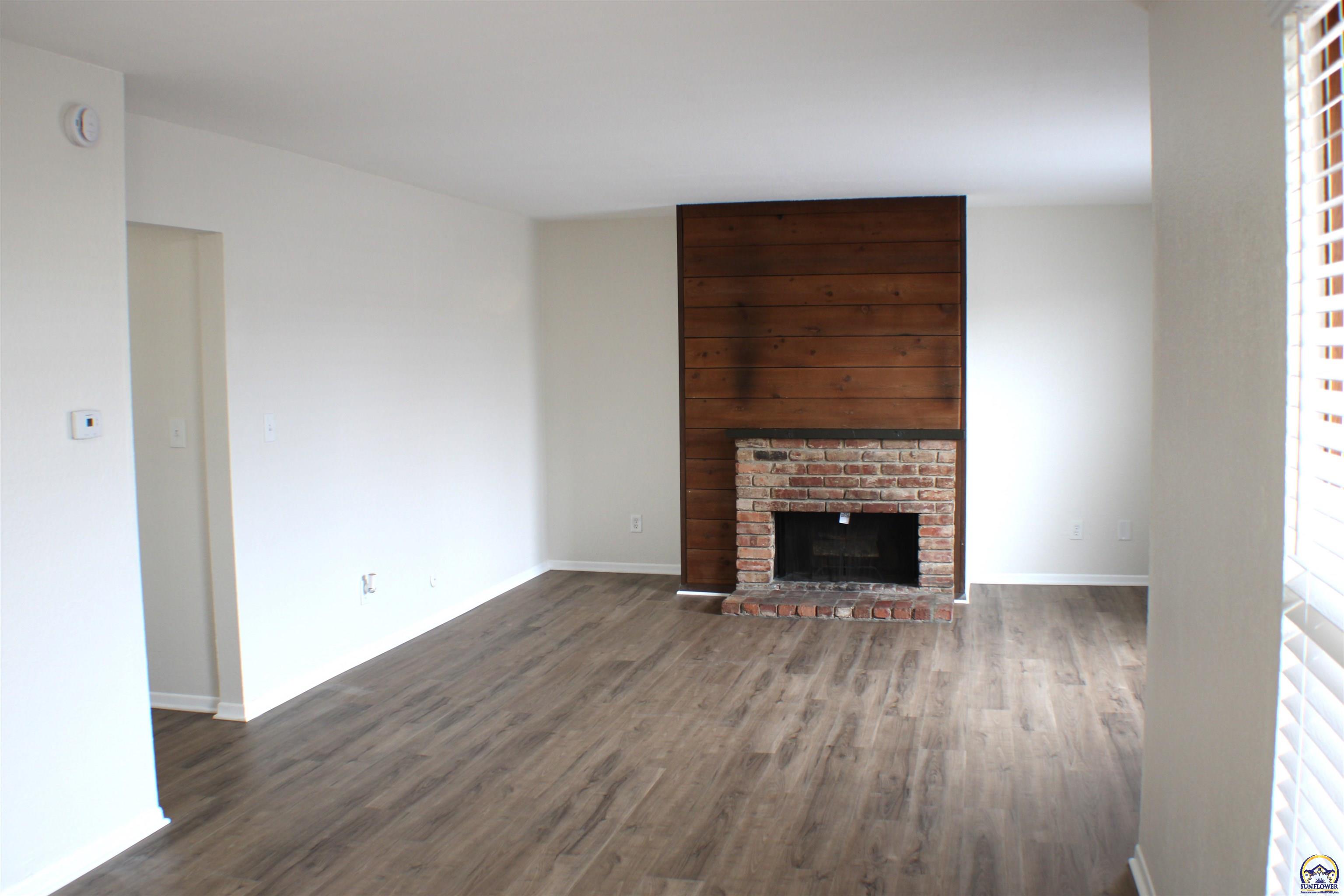 2827 Southwest Prairie Road, Unit 36 Topeka, KS 66614 - Photo 2 of 22 Gallery Image 2