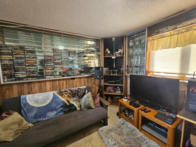 $269,900 | 209 2nd Street Northeast, Clarks Grove, MN 56016