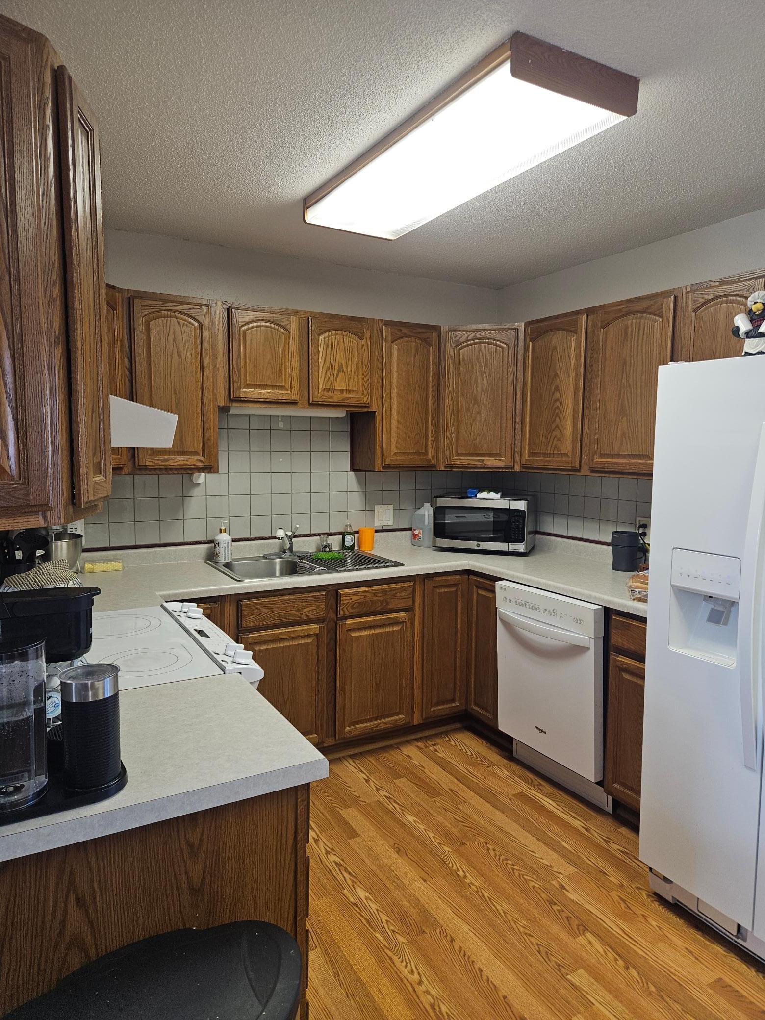 209 2nd Street Northeast Clarks Grove, MN 56016 - Photo 5 of 38