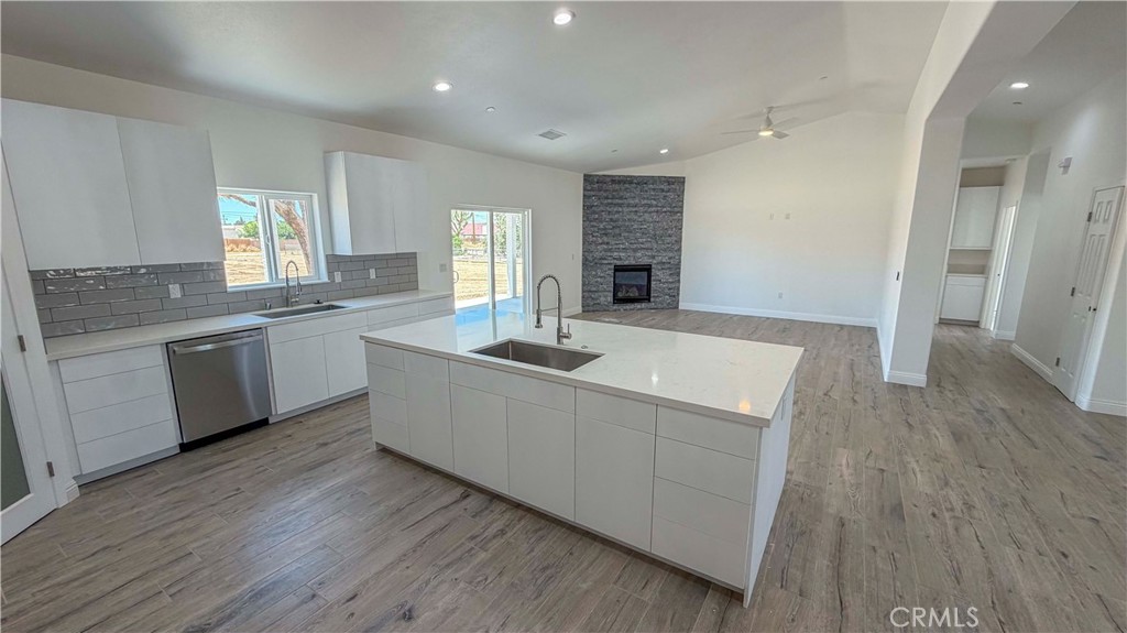 14416 Ricaree Road Apple Valley, CA 92307 - Photo 11 of 32