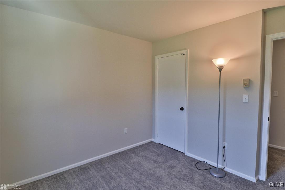 887 Briarstone Road Bethlehem, PA 18017 - Photo 25 of 31 Gallery Image 25
