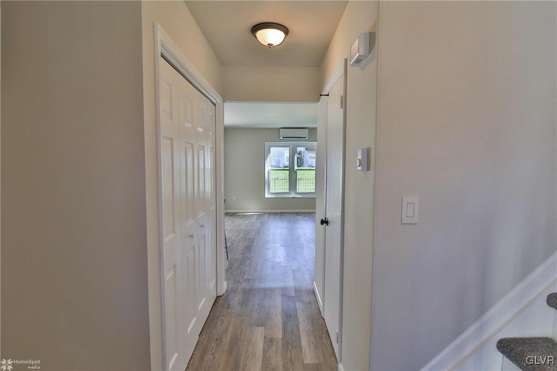 887 Briarstone Road Bethlehem, PA 18017 - Photo 5 of 31 Gallery Image 5
