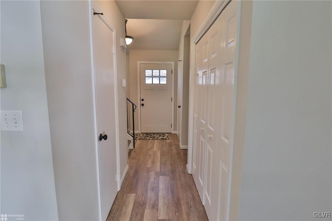 887 Briarstone Road Bethlehem, PA 18017 - Photo 6 of 31 Gallery Image 6