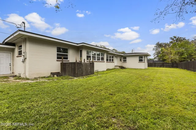 $425,000 | 123 South Boulevard East, Macclenny, FL 32063