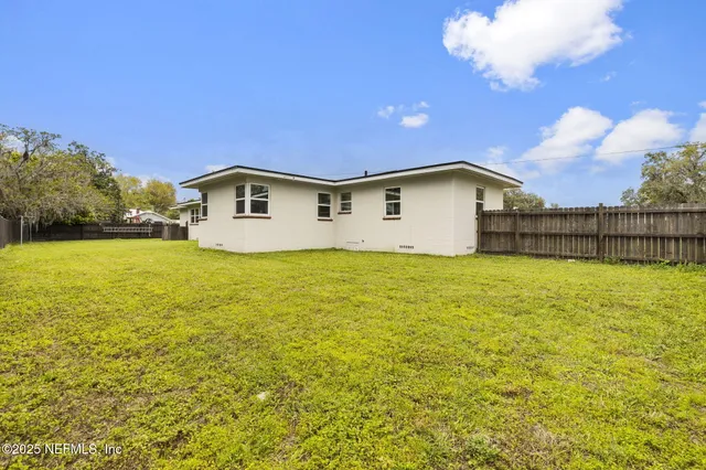 $425,000 | 123 South Boulevard East, Macclenny, FL 32063