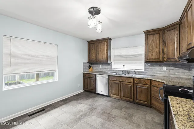 $425,000 | 123 South Boulevard East, Macclenny, FL 32063