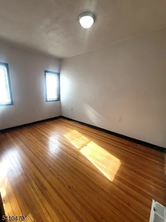 $1,975 | 104 Dayton Street, Newark, NJ 07114