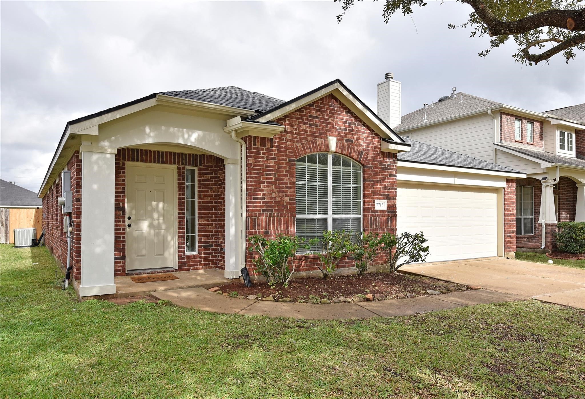 7715 Butler Lakes Court Rosenberg, TX 77469 - Photo 8 of 25