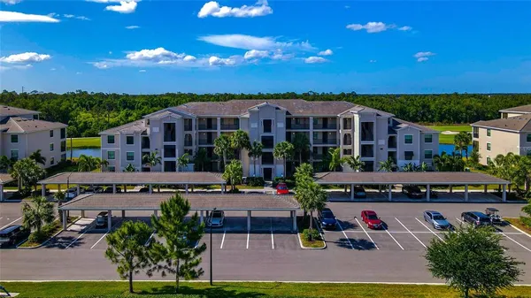$369,000 | 18008 Gawthrop Drive, Unit 101, Lakewood Ranch, FL 34211