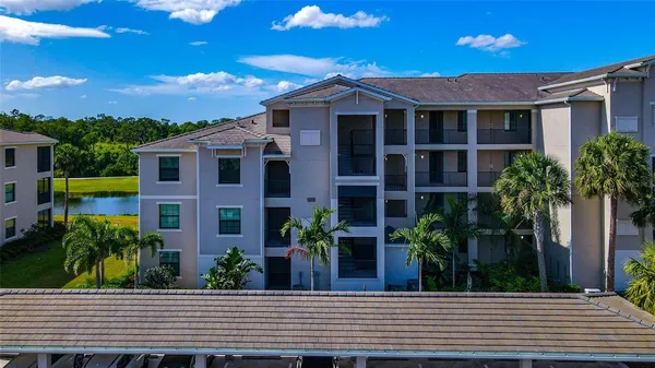 $369,000 | 18008 Gawthrop Drive, Unit 101, Lakewood Ranch, FL 34211