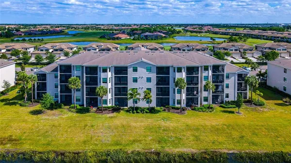 $369,000 | 18008 Gawthrop Drive, Unit 101, Lakewood Ranch, FL 34211