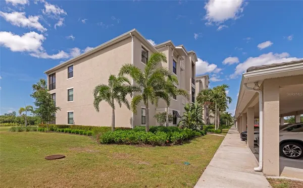 $369,000 | 18008 Gawthrop Drive, Unit 101, Lakewood Ranch, FL 34211