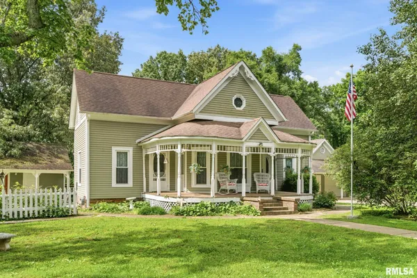 $194,500 | 325 Trammel Road, Harrisburg, IL 62946