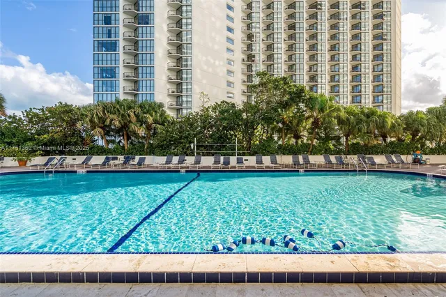 $779,000 | 1717 North Bayshore Drive, Unit A3455, Miami, FL 33132