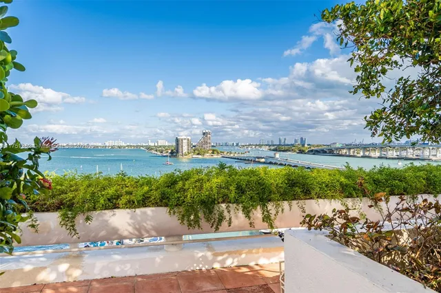 $779,000 | 1717 North Bayshore Drive, Unit A3455, Miami, FL 33132
