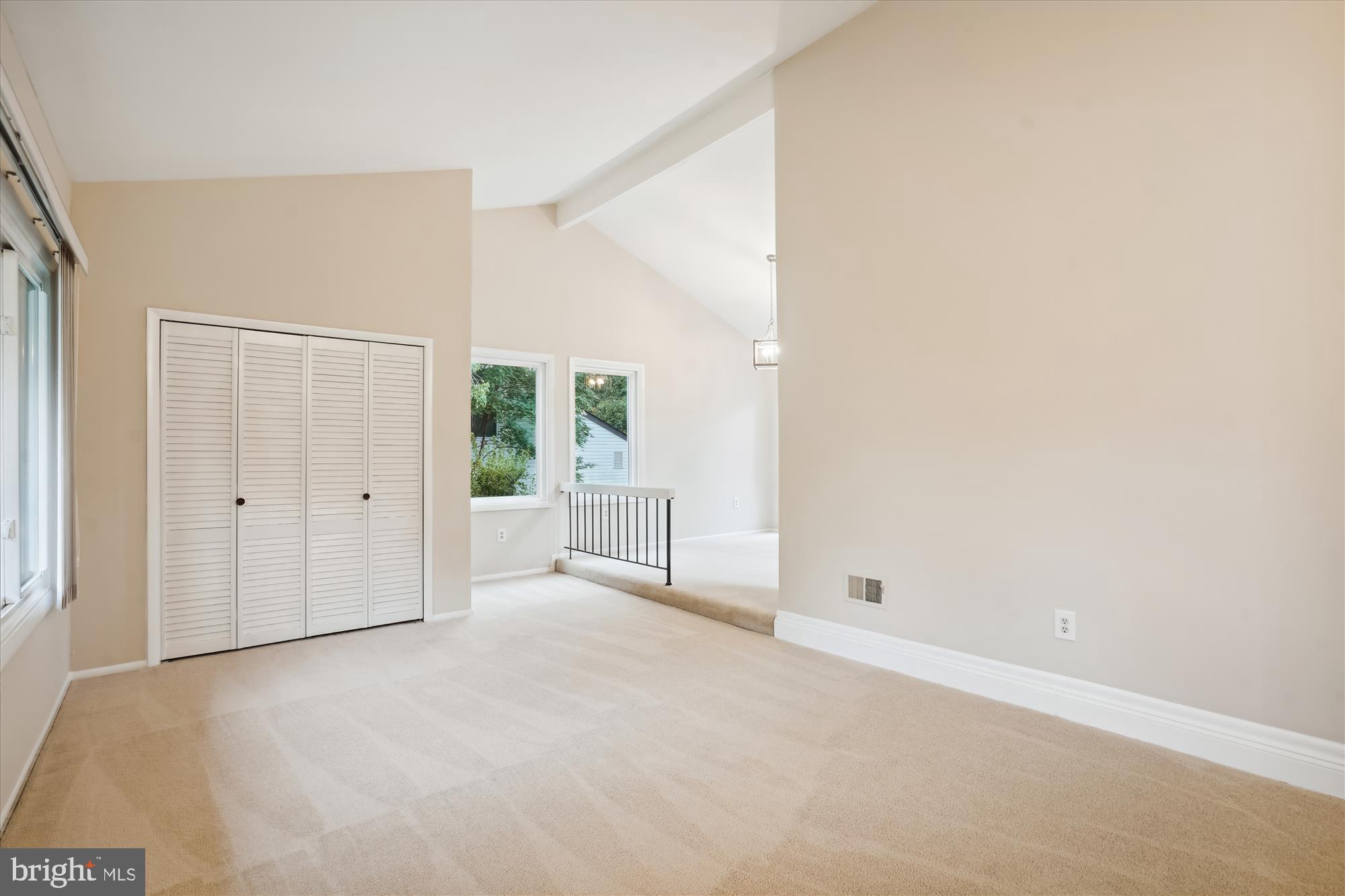 4 Greencastle Road Sterling, VA 20164 - Photo 8 of 36 VAULTED CEILINGS IN LIVING ROOM AND NEW CARPET