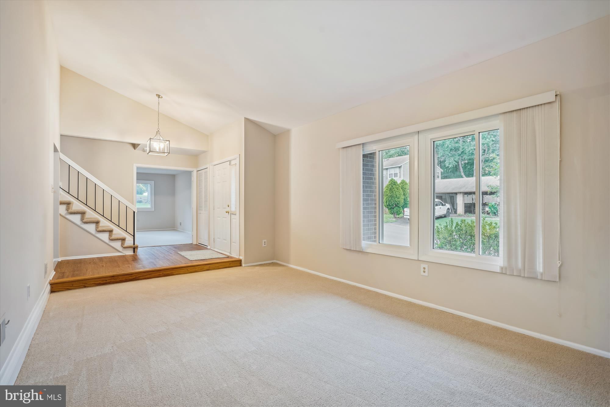 4 Greencastle Road Sterling, VA 20164 - Photo 9 of 36 2ND VIEW OF LIVING ROOM TOWARDS ENTRYWAY