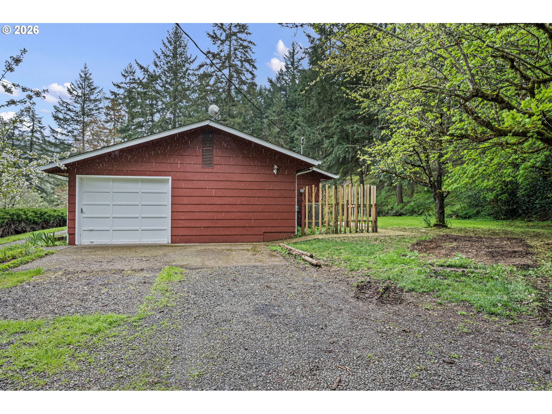 28974 Gimpl Hill Road Eugene, OR 97402 - Photo 39 of 47