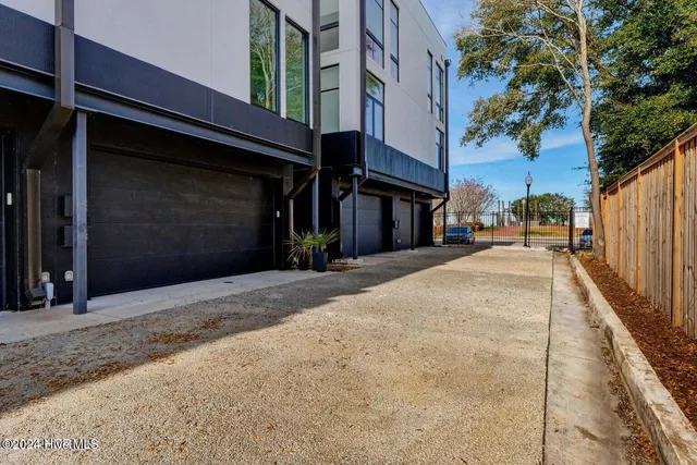 $3,600 | 1024 North 3rd Street, Wilmington, NC 28401