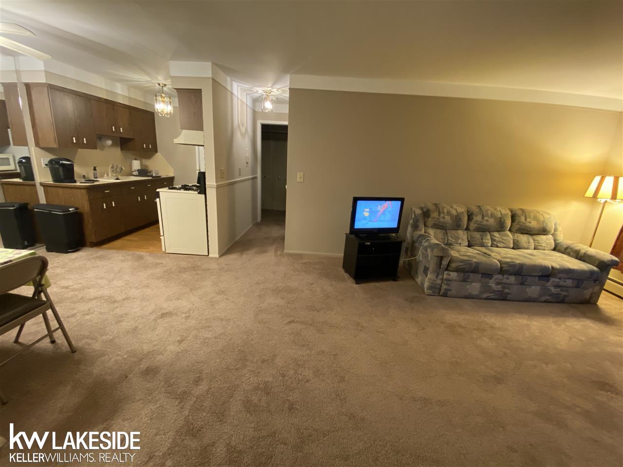 30241 Utica Road Roseville, MI 48066 - Photo 5 of 10