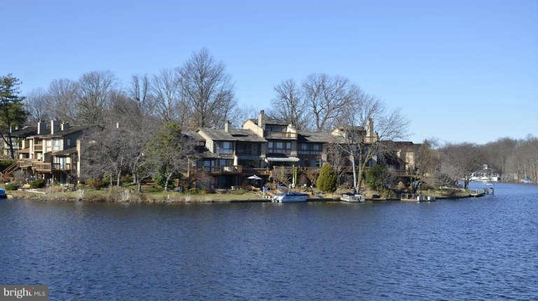 Welcome home to 2011 Lakewinds Drive!